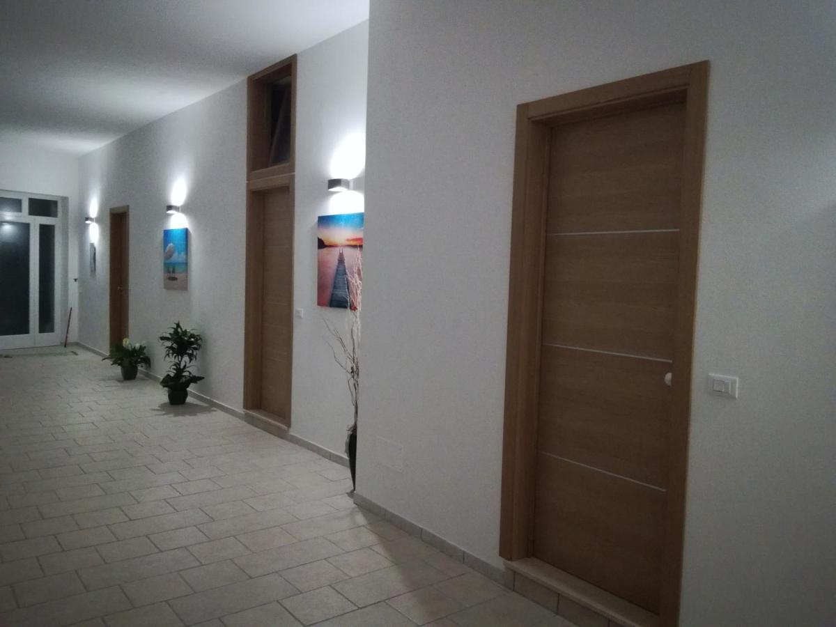 Carpentry Bed and Breakfast Uggiano La Chiesa Buitenkant foto